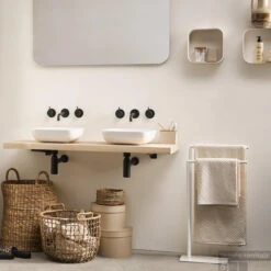 Handdoekrek 2-armig Sealskin Tube Wit 14 Handdoekrek 2-armig Sealskin Tube Wit -Grohe Verkoopwinkel 362383210 sfeer 4