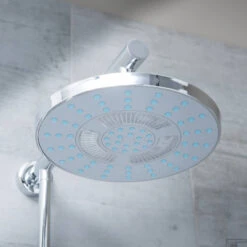 LED Douchekop Schutte Galaxis 3 Kleuren 20cm Chroom 15 LED Douchekop Schutte Galaxis 3 Kleuren 20cm Chroom -Grohe Verkoopwinkel led douchekop schutte galaxis 7 kleuren 20cm chroom sfeer2