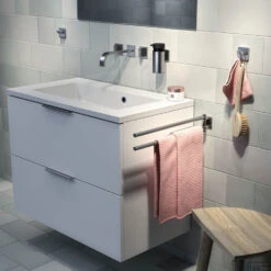 Tiger Dock Handdoekenrek 2 Armig RVS Geborsteld 5x8x45 -Grohe Verkoopwinkel tiger dock handdoekenrek 2 armig rvs geborsteld 5x8x45 sfeer