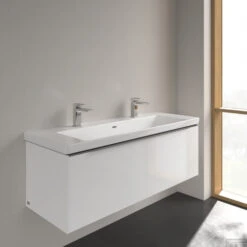 Wastafel Villeroy & Boch Subway 3.0 2 Kraangaten 47x130x16.5 Cm Wit Alpin -Grohe Verkoopwinkel wastafel villeroy boch subway 3.0 47x130x16.5 cm wit alpin sfeer 1