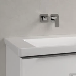 Wastafel Villeroy & Boch Subway Met CeramicPlus Geen Kraangaten Geen Overloop 3.0 80x47x16.5 Cm Wit Alpin -Grohe Verkoopwinkel wastafel villeroy boch subway 3.0 80x47x16.5 cm wit alpin sfeer4